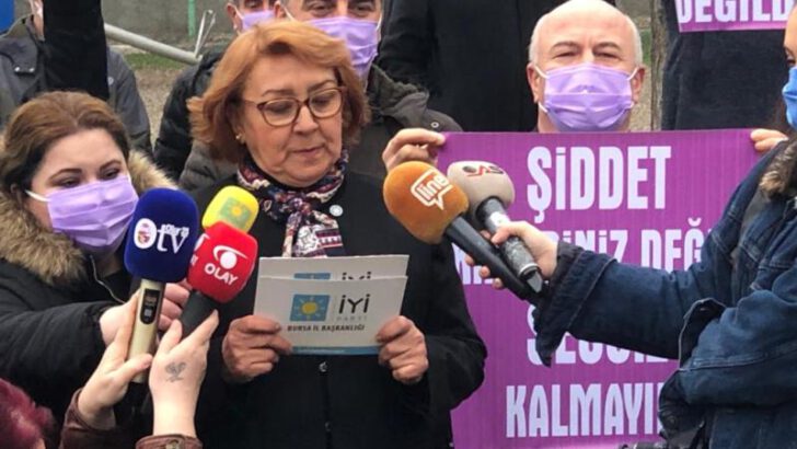 Bursalı kadınlardan cinayet mahallinde şiddet protestosu!