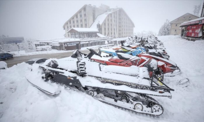 Kayak merkezlerinde beklenen kar yağışı başladı