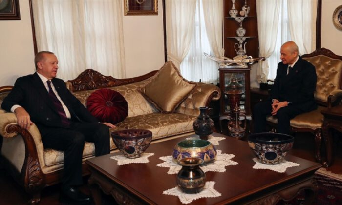 Cumhurbaşkanı Erdoğan’dan Bahçeli’ye evinde ziyaret