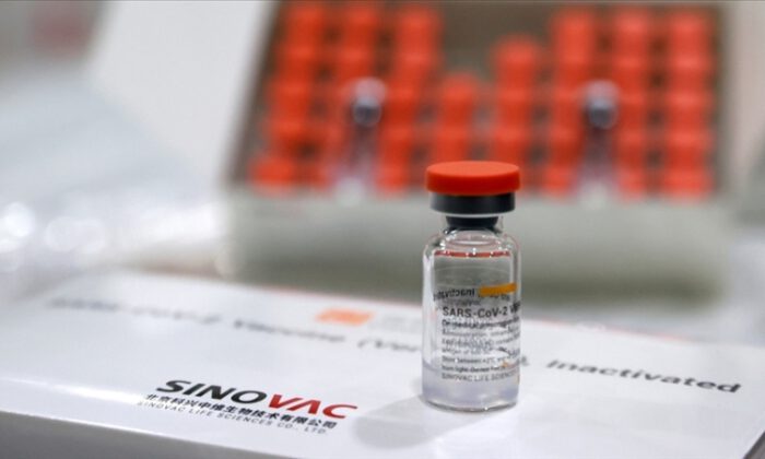 Türkiye, KKTC’ye 20 bin doz Sinovac aşısı gönderdi
