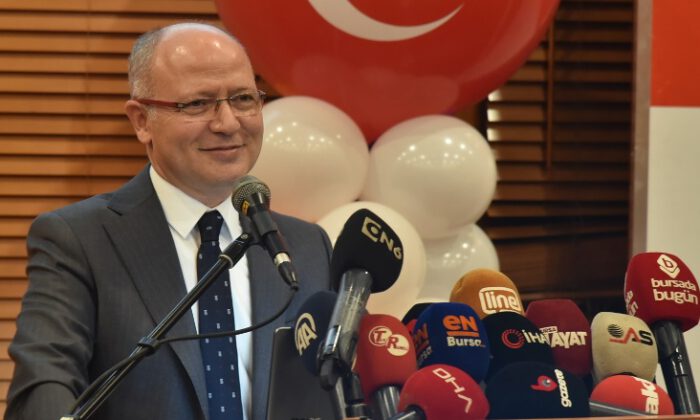 AK Parti Bursa İl Başkanı Davut Gürkan, il yönetimini tanıttı