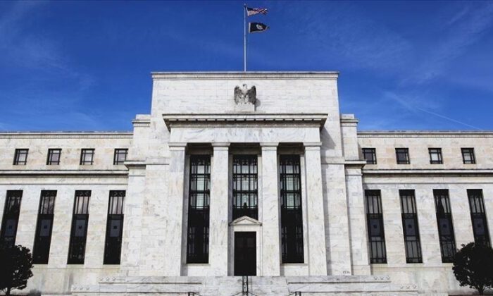 Fed: Ekonomik koşullar hedeflerin uzağında