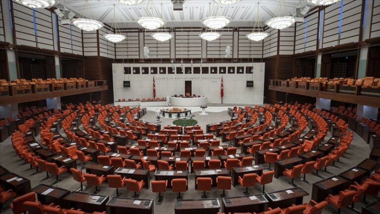 Yeni dokunulmazlık dosyaları TBMM’de…