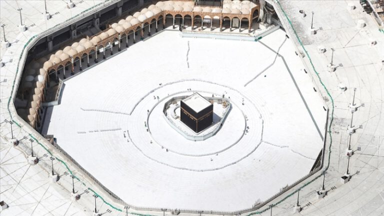 Diyanet: Hac kura ve kayıt hakları devam ediyor