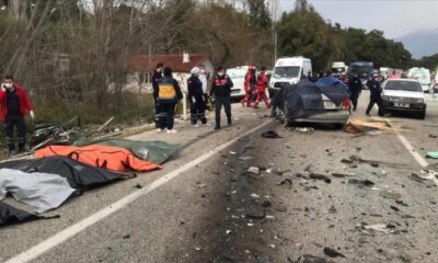 Muğla’da tırla otomobil çarpıştı: 5 ölü