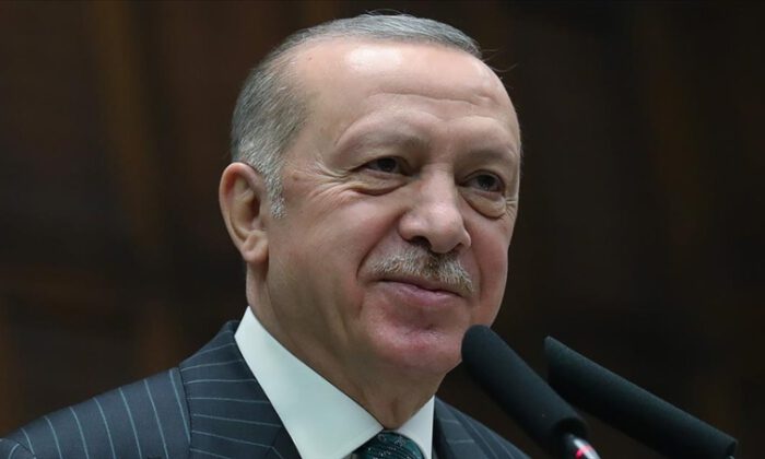 Erdoğan, AK Parti’nin 1 Nisan şakasını paylaştı