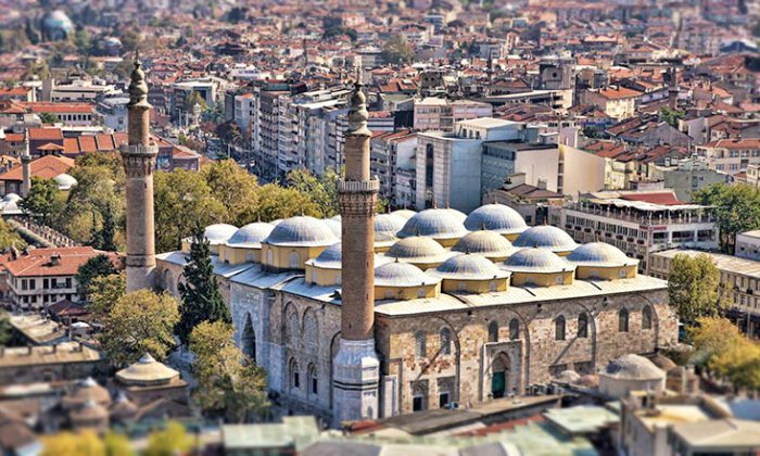 Bursa Ulu Cami’ye balyozlu saldırı