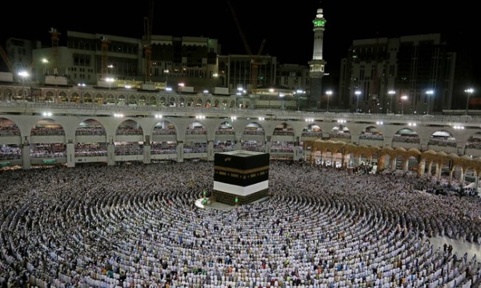 Arabistan’dan ‘umre ve Kabe’de namaz’ şartı