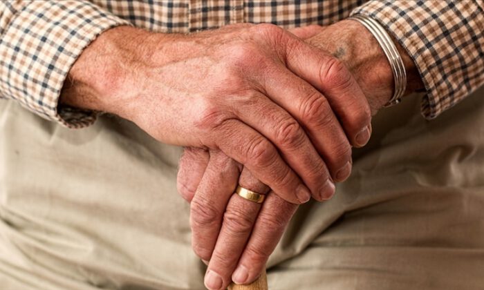 Parkinson erkeklerde daha sık görülüyor