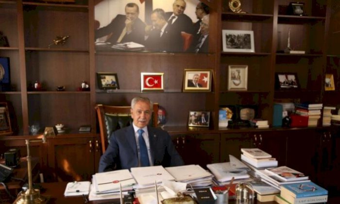 Bülent Arınç ofis açtı, yeni işi belli oldu