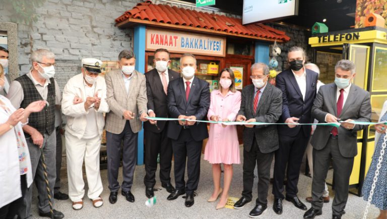 Bursa’da 70’ler ve 80’lerin mahallesi kuruldu