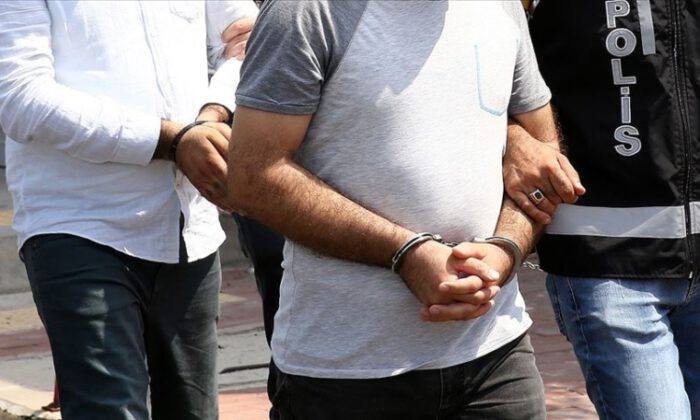 32 ilde FETÖ operasyonu: 47 polise gözaltı