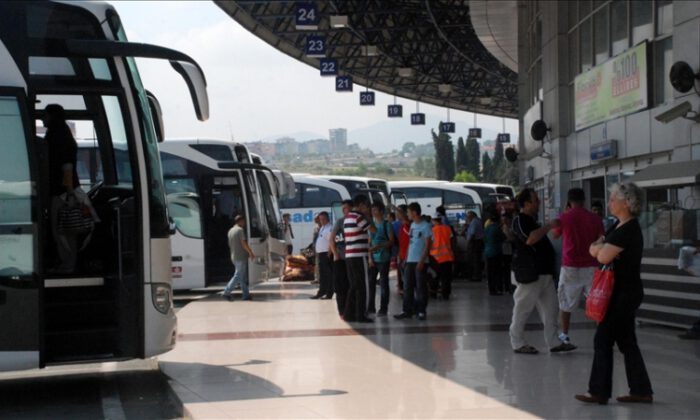 Otogarlarda kurban bayramı yoğunluğu