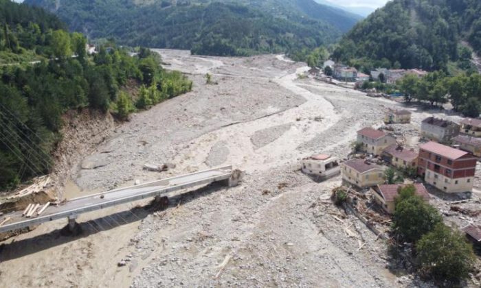 Sel felaketinde can kaybı 40’a yükseldi