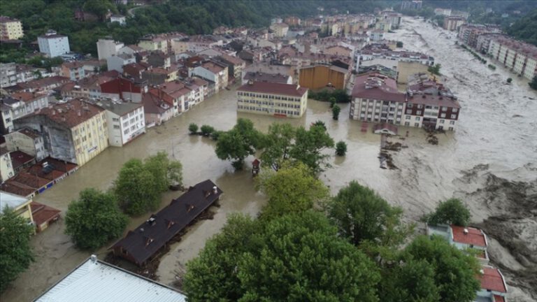 AFAD: Kastamonu’da sele kapılan 2 kişi öldü
