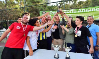 Deniz Zorlu Futbol Turnuvasını Bizimkent kazandı