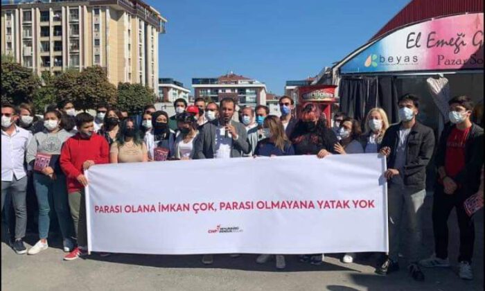 CHP Beylikdüzü Gençlik Kolları’ndan üniversiteli gençlere destek 