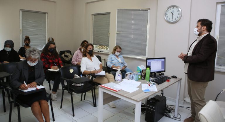 Nilüferli kadınlara Fransızca eğitimi