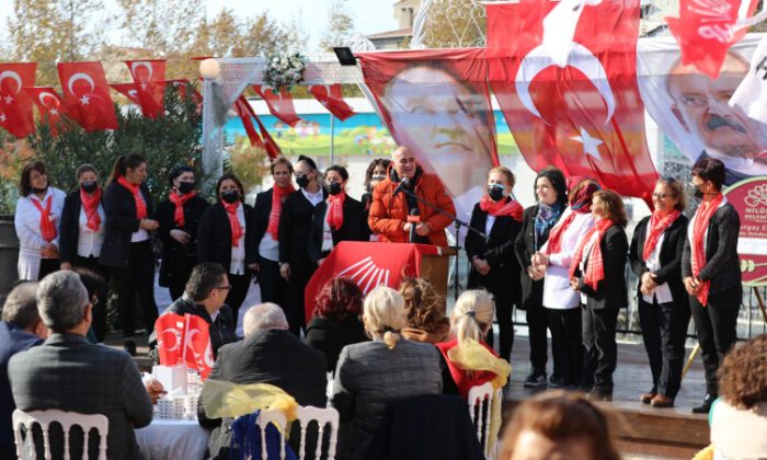 CHP’liler Gemlik’te kahvaltıda bir araya geldi