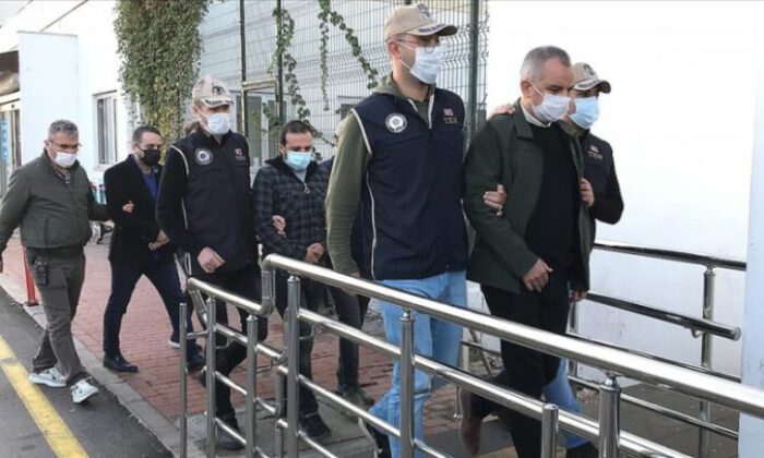 Adana merkezli FETÖ/PDY operasyonu: 10 şüpheli yakalandı