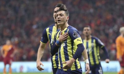 Derbinin galibi Fenerbahçe oldu: 1-2