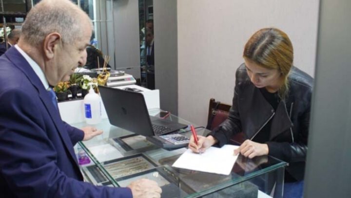 Ümit Özdağ, kapı kapı imza topluyor!