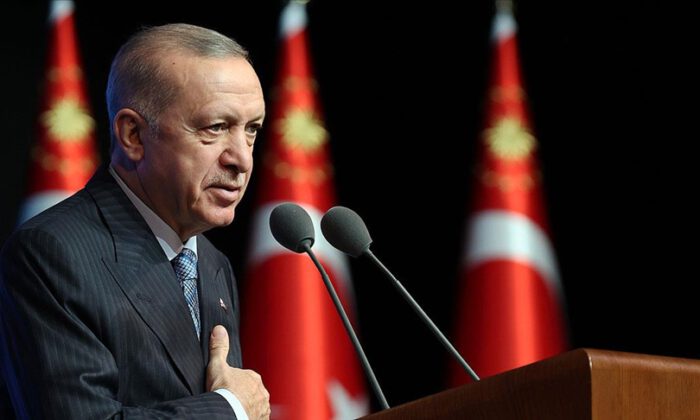 Erdoğan, öğretmenlere verilecek hakları açıkladı