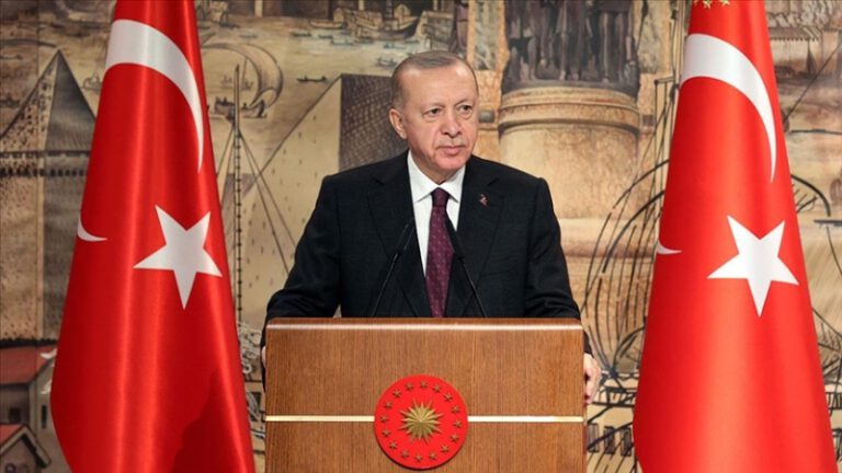 Cumhurbaşkanı Erdoğan, AK Parti Bursa toplantısına telefonla bağlandı