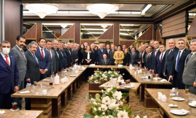 MHP lideri Bahçeli, partisinin milletvekilleriyle yemekte bir araya geldi