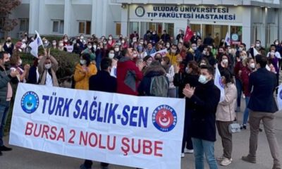 Türk Sağlık Sendikası üyelerinden alkışlı protesto!