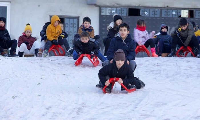 47 il ve bazı ilçelerinde eğitime ara verildi