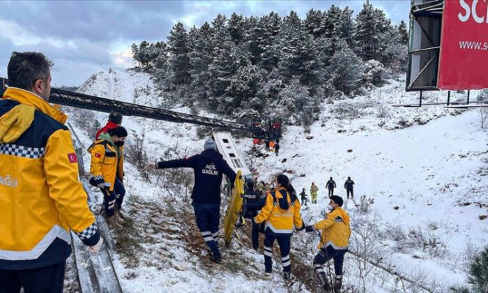 İstanbul’da yolcu otobüsü şarampole yuvarlandı