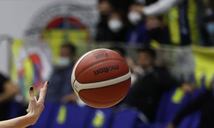 Kadın basketbolunda derbi heyecanı