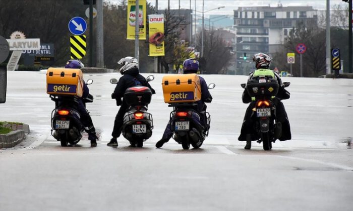 Türk-İş’ten motosikletli kuryelere tam destek