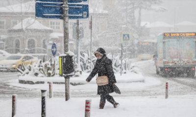 İstanbul’da bazı ilçelerde yoğun kar yağışı başladı