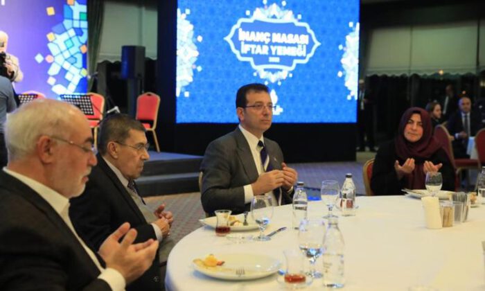 İmamoğlu, inanç masası iftarında konuştu