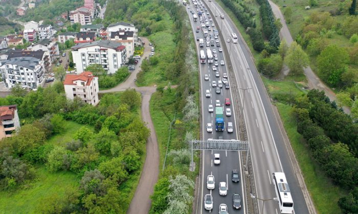 Yollarda bayram yoğunluğu başladı