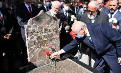 MHP lideri Bahçeli, Alparslan Türkeş’i andı