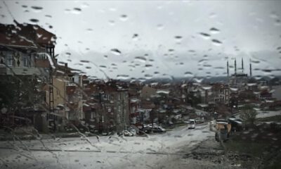 Meteorolojiden sağanak ve fırtına uyarısı