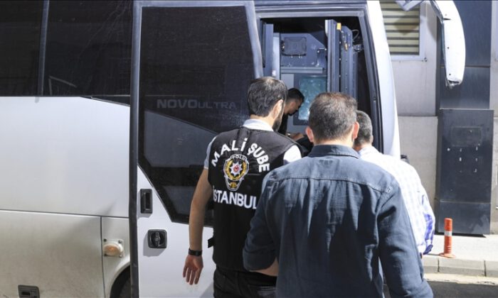 Kadıköy’deki rüşvet operasyonunda 32 kişi tutuklandı