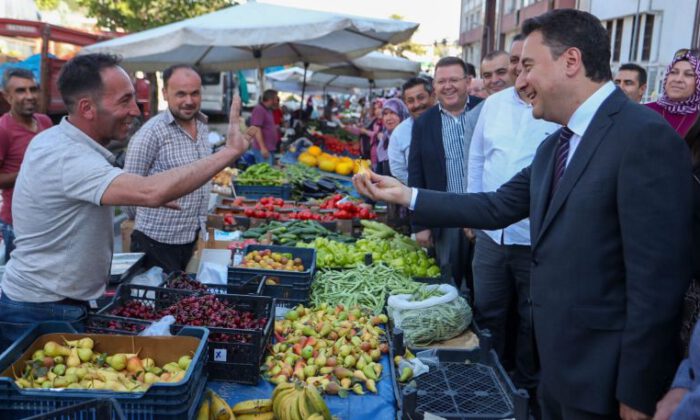 Babacan, Beypazarı’nda vatandaşlarla buluştu