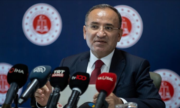 Bozdağ: Erdoğan’ın adaylığı yasaldır