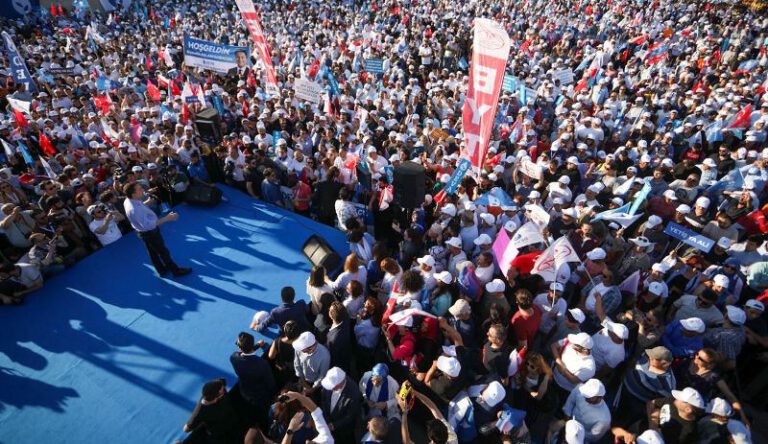 Ali Babacan üçüncü mitingine hazırlanıyor