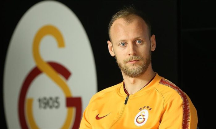 Semih Kaya profesyonel futbol kariyerini noktaladı