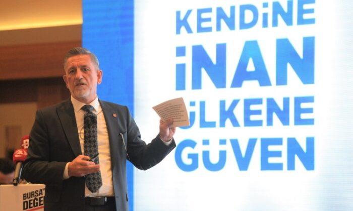 Başkan Burkay’dan Yeni Dönem Mottosu: ‘Kendine İnan, Ülkene Güven’