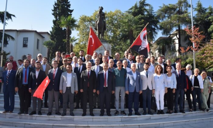 CHP örgütü, Ata’nın manevi huzurunda