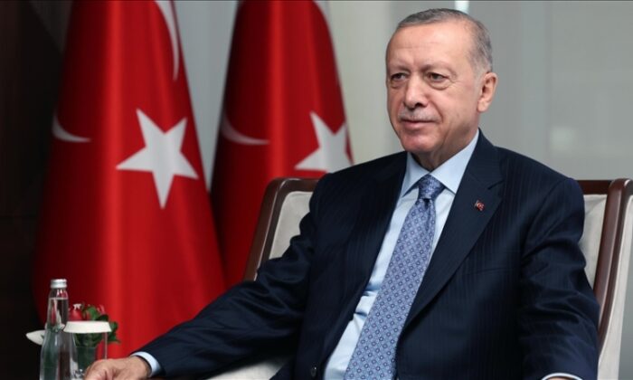 Erdoğan canlı yayında rahatsızlandı