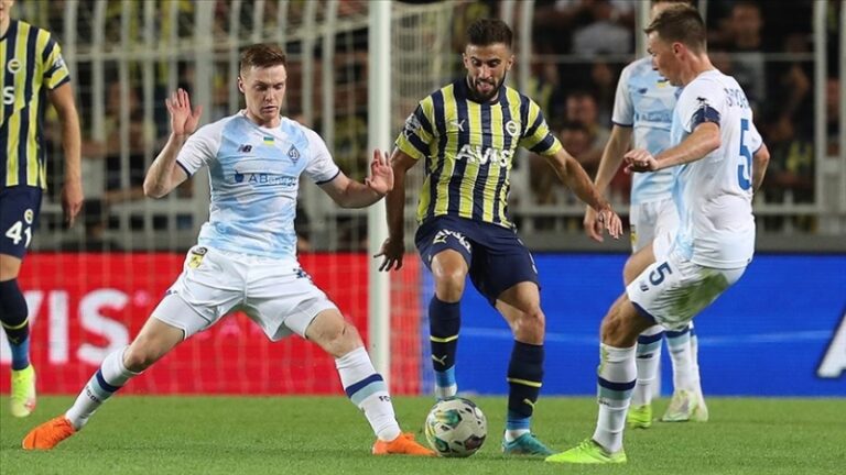Fenerbahçe’de Dinamo Kiev maçı kadrosu UEFA’ya bildirildi