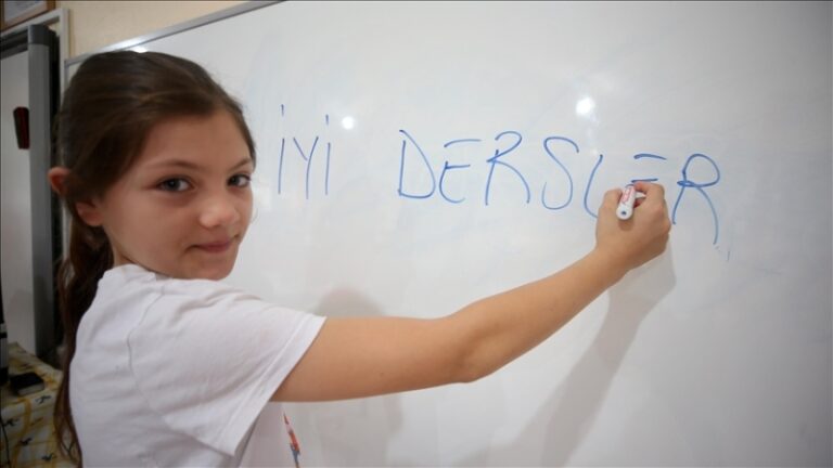 Okullarda ilk ders zili çaldı