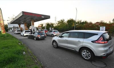 Fransa’da akaryakıt krizi hayatı olumsuz etkiliyor